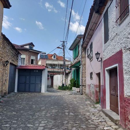 Private Room Historic Center Elbasan Exterior photo