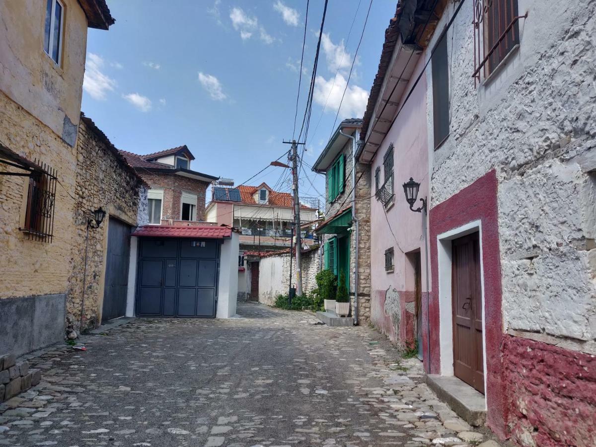 Private Room Historic Center Elbasan Exterior photo