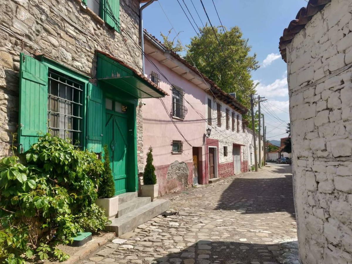 Private Room Historic Center Elbasan Exterior photo